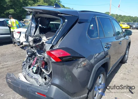 2020 Toyota Rav4 Xle z USA, uszkodzony, nr VIN 2T3RWRFV1LW082785